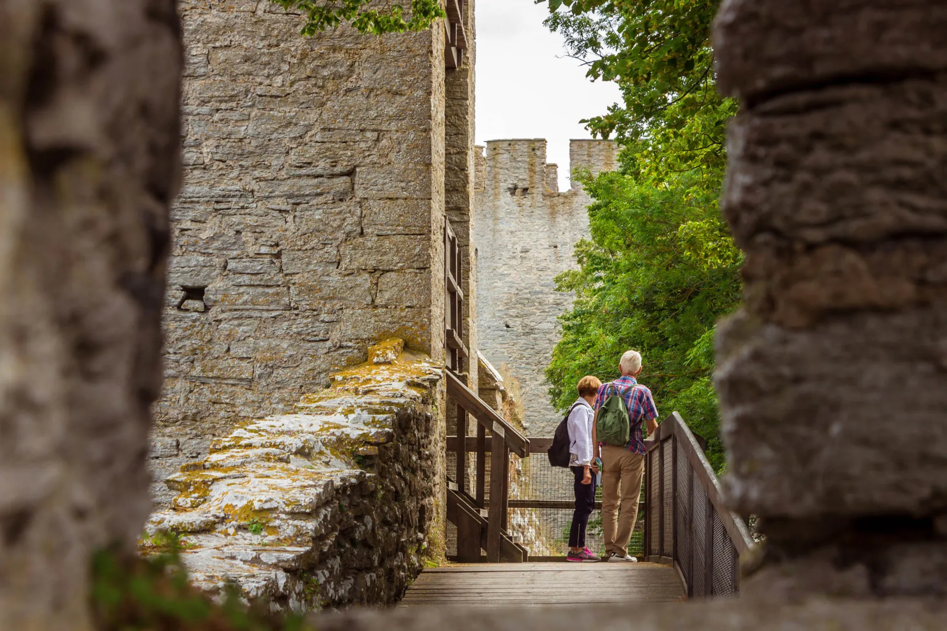 Visbyn muuri rakennettiin 1200-luvulla suojaamaan varakkaita hansakaudella Visbyn muuri rakennettiin 1200-luvulla suojaamaan varakkaita hansakaudella