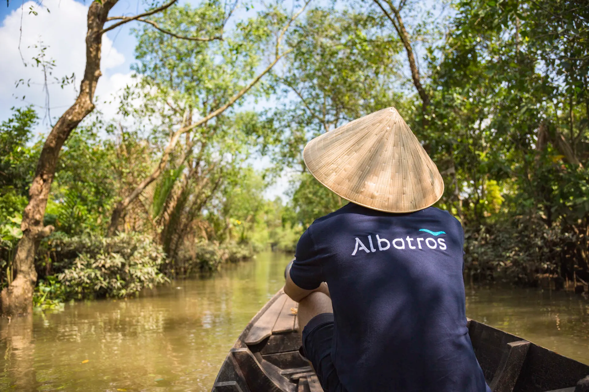 Albatrosin matkanjohtaja edessä