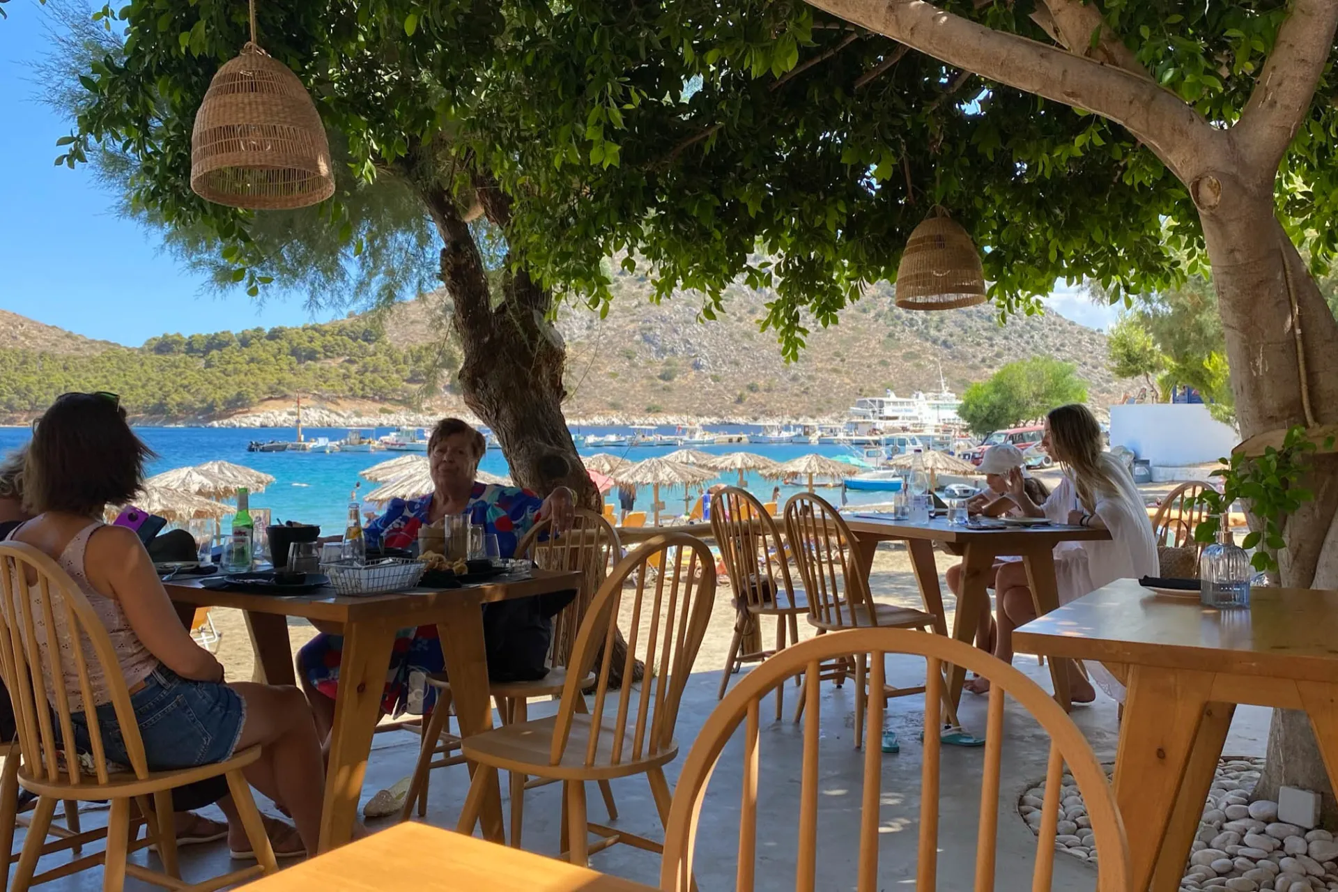 Vielä yksi rantatavernassa