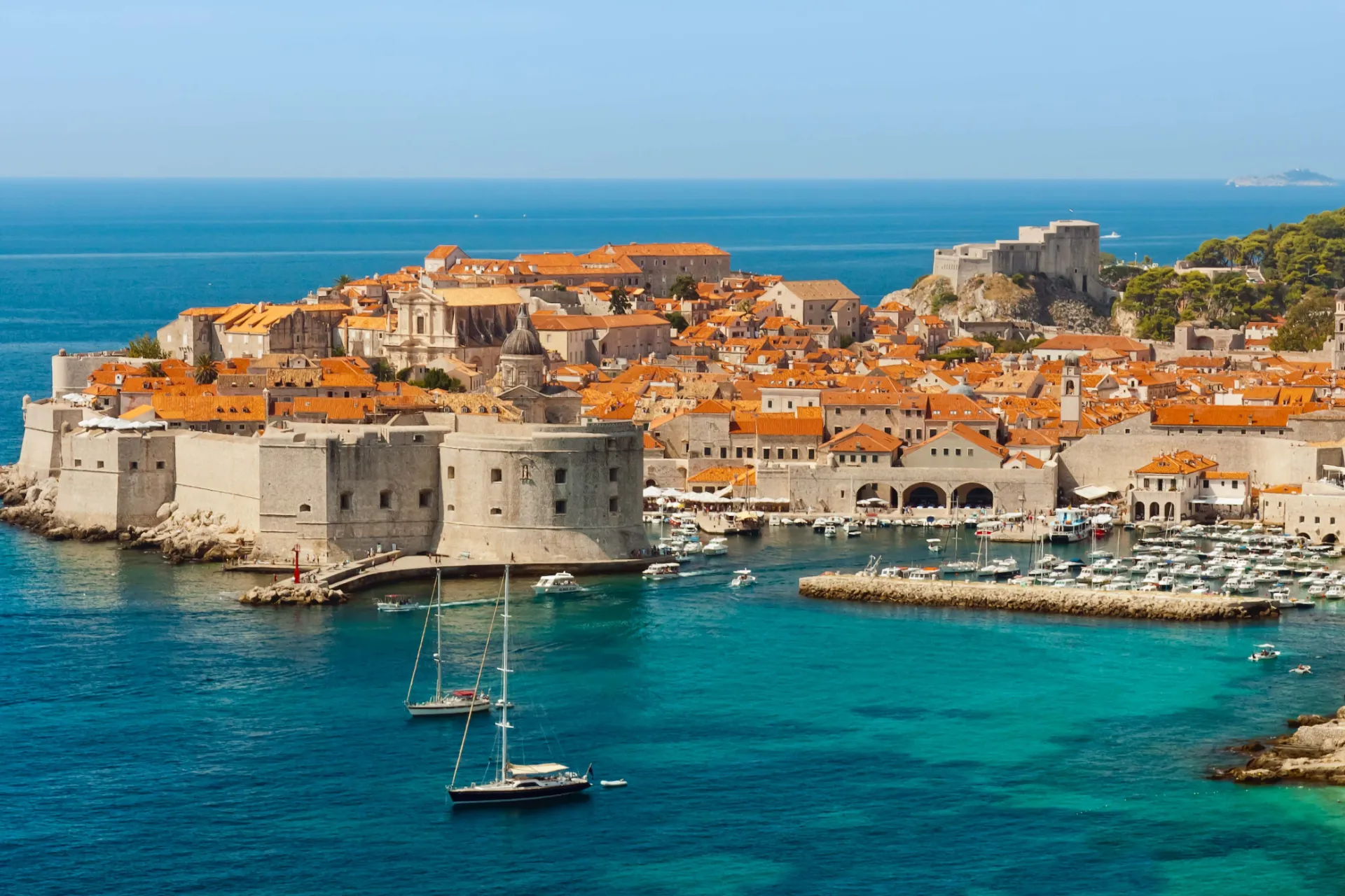 Vanha Dubrovnik mereltä nähtynä