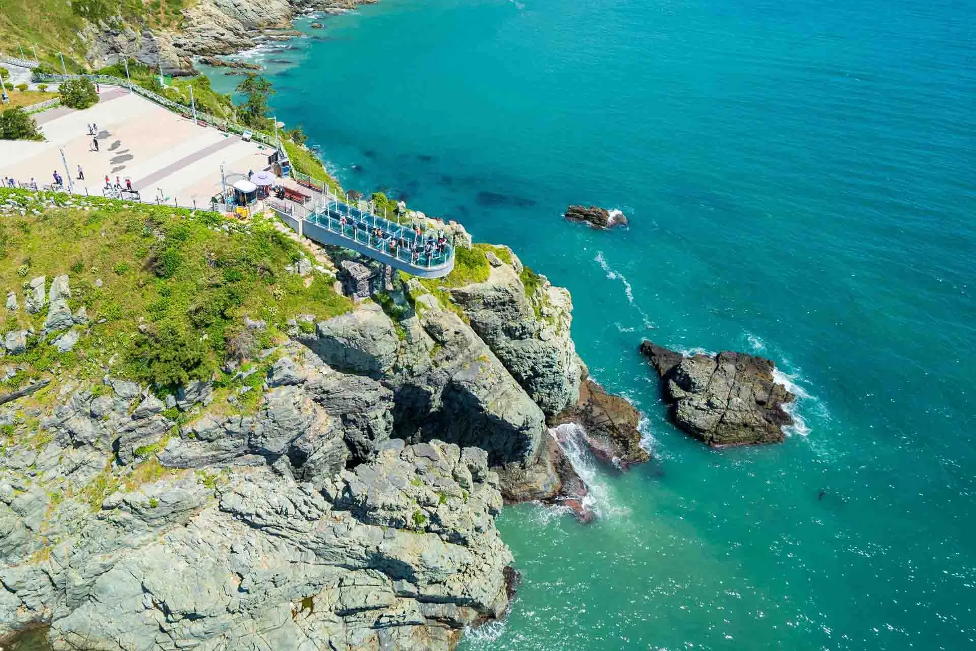 Oryukdo Skywalk Busanissa – lasisilta kallioiden yli