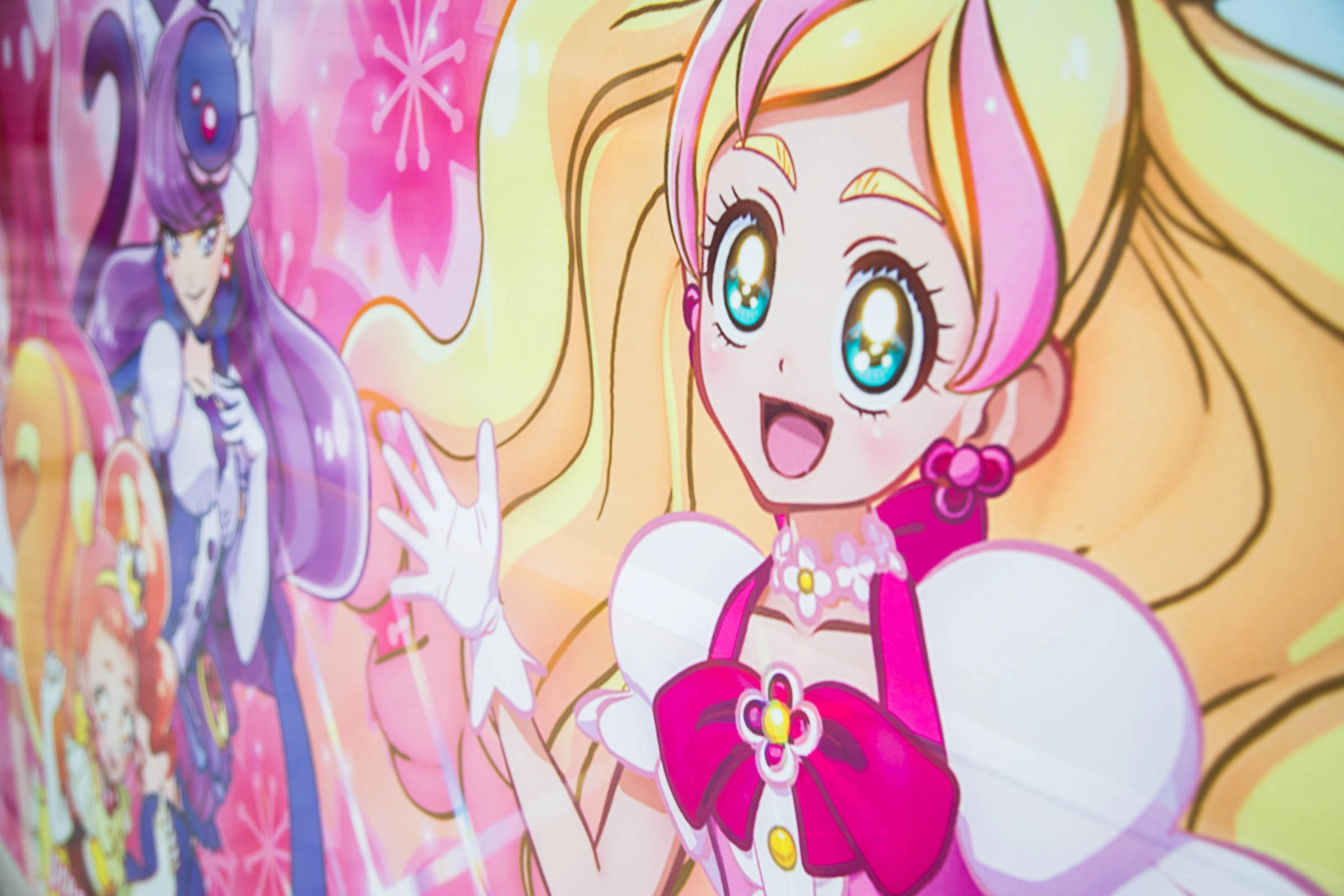 Värikäs animehahmo japanilaisesta &quot;magical girl&quot; -sarjasta