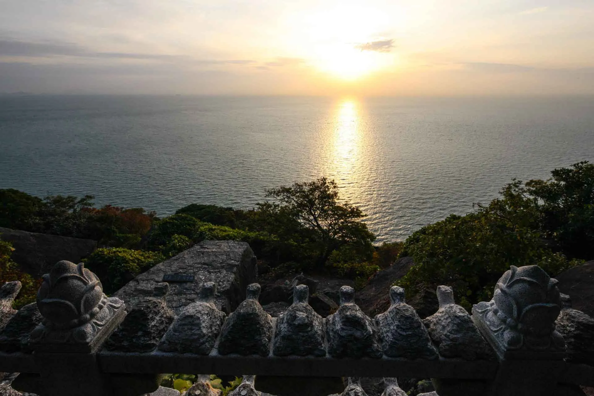 Auringonnousu Hyangiram-temppelissä