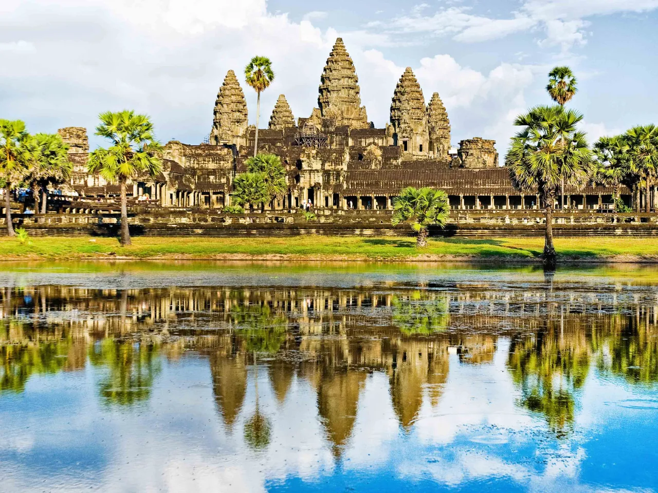 Hämmästyttävä Angkor Wat -temppeli
