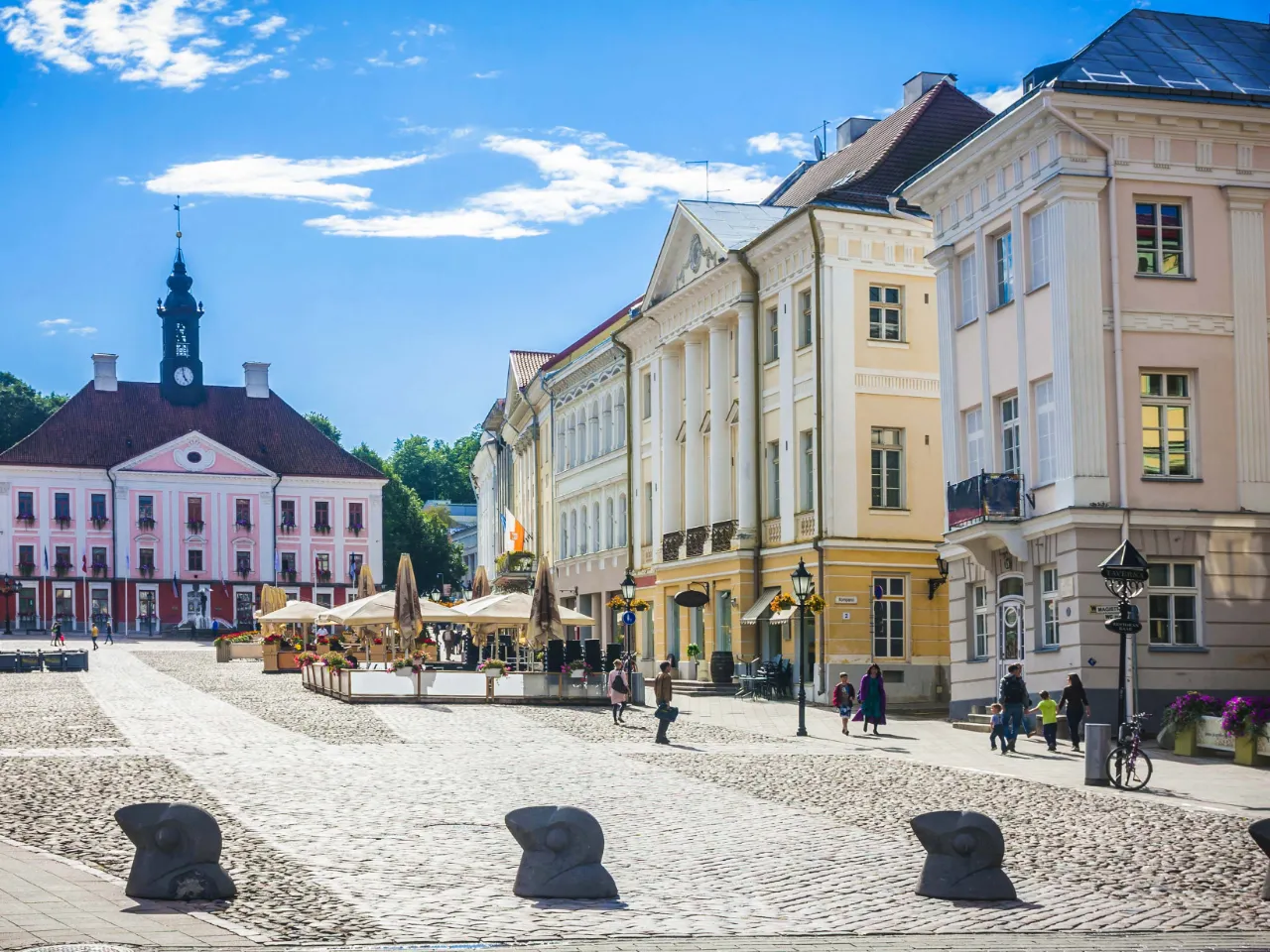 Tartun raatihuone, Viro, nähtynä raatihuoneentorilta Tartun raatihuone, Viro, nähtynä raatihuoneentorilta