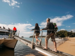 Lähde seikkailuun Abel Tasmanin kansallispuistossa
