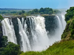 Vaikuttava näky – ja ajatella, kaikkea tuota vettä Vaikuttava näky – ja ajatella, kaikkea tuota vettä