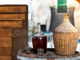 Viiniä tynnyreissä