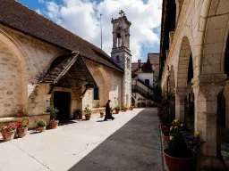 Kykkoksen luostari (Panagia tou Kykkou) on yksi Kyproksen rikkaimmista ja merkittävimmistä luostareista Kykkoksen luostari (Panagia tou Kykkou) on yksi Kyproksen rikkaimmista ja merkittävimmistä luostareista