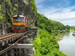 "Kuoleman rautatie" kauniissa maisemissa