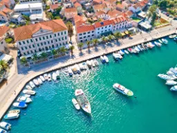 Vela Luka Korčulassa – viehättävä satamakaupunki