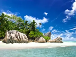 La Digue Island upean luonnon kera