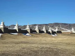 Stupat Erdene Zuu -luostarin lähellä Karakorumia – Mongolian vanhin buddhalainen luostari Stupat Erdene Zuu -luostarin lähellä Karakorumia – Mongolian vanhin buddhalainen luostari