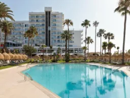 Hotellimme uima-allas Benalmádenassa, Hotel Best Tritón