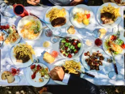 Sukellamme myös jännittävään kreikkalaiseen keittiöön