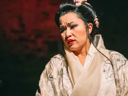 Kohtaus Puccinin Madama Butterflyn oopperoista