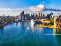 Risteily Sydneyn satamassa Utzonin kuuluisan oopperatalon kanssa