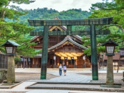 Izumo Taisha – yksi Japanin vanhimmista ja arvostetuimmista šintopyhäköistä