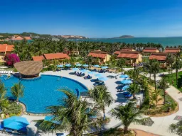 Hotel Pandanus Resort – puutarha-allas