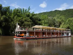 Juttelua keulassa Juttelua keulassa