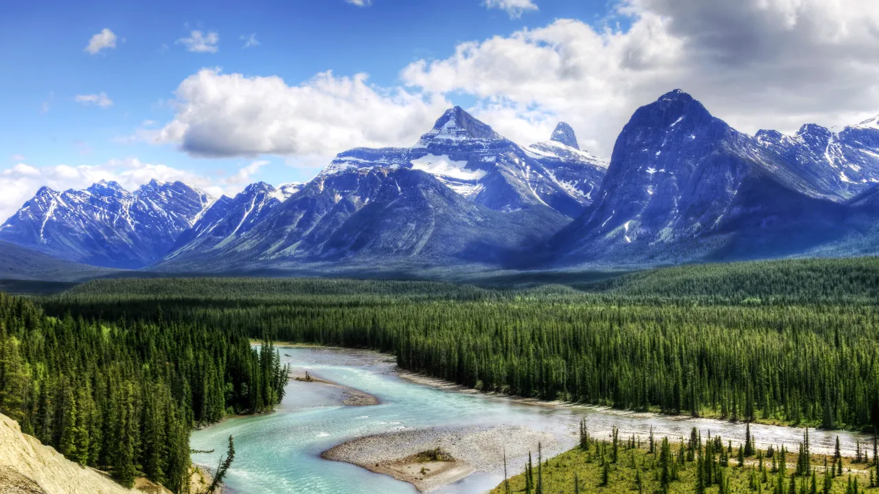 Vuoristomaisema Jasperin kansallispuistossa, Alberta