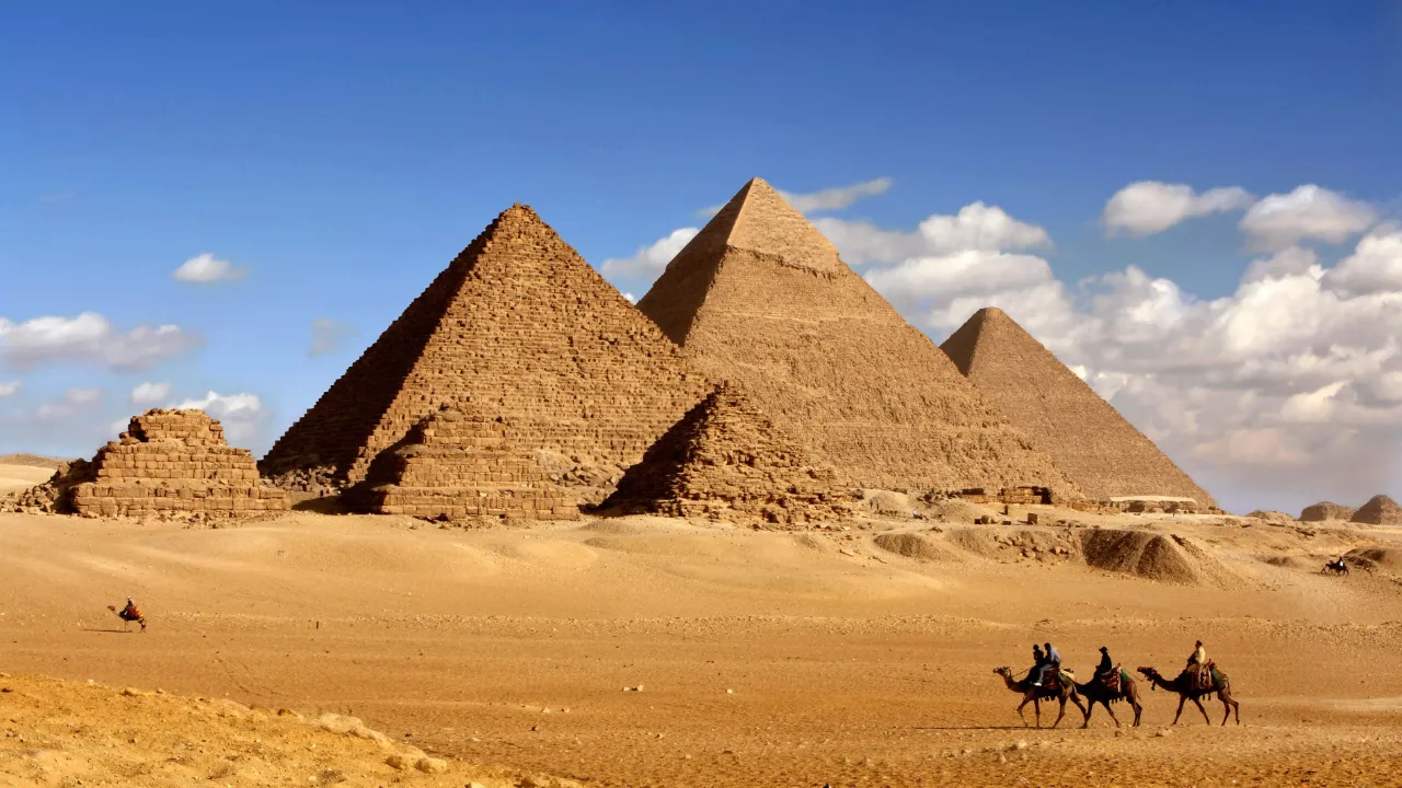 Gizassa sijaitsevat pyramidit Gizassa sijaitsevat pyramidit