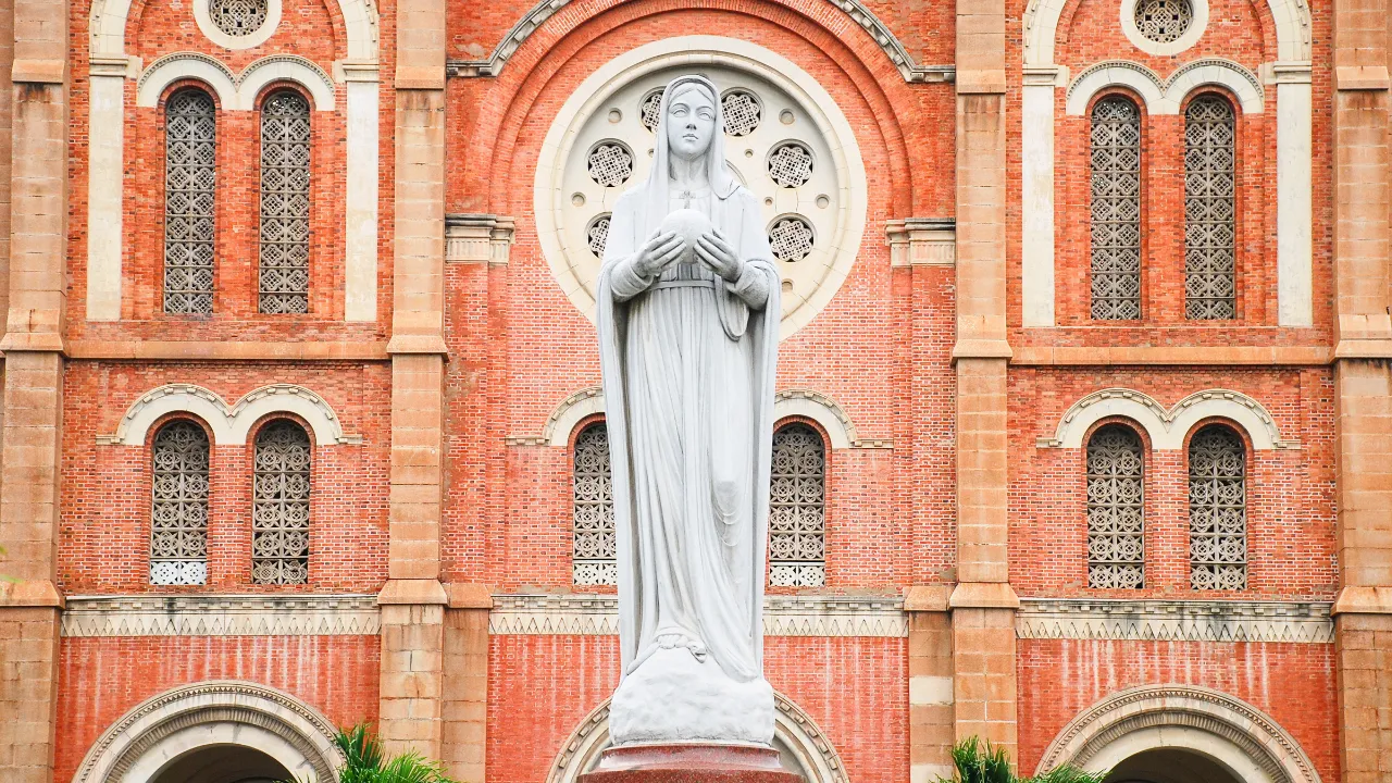 Notre Damen katedraali Ho Chi Minh Cityssä Notre Damen katedraali Ho Chi Minh Cityssä