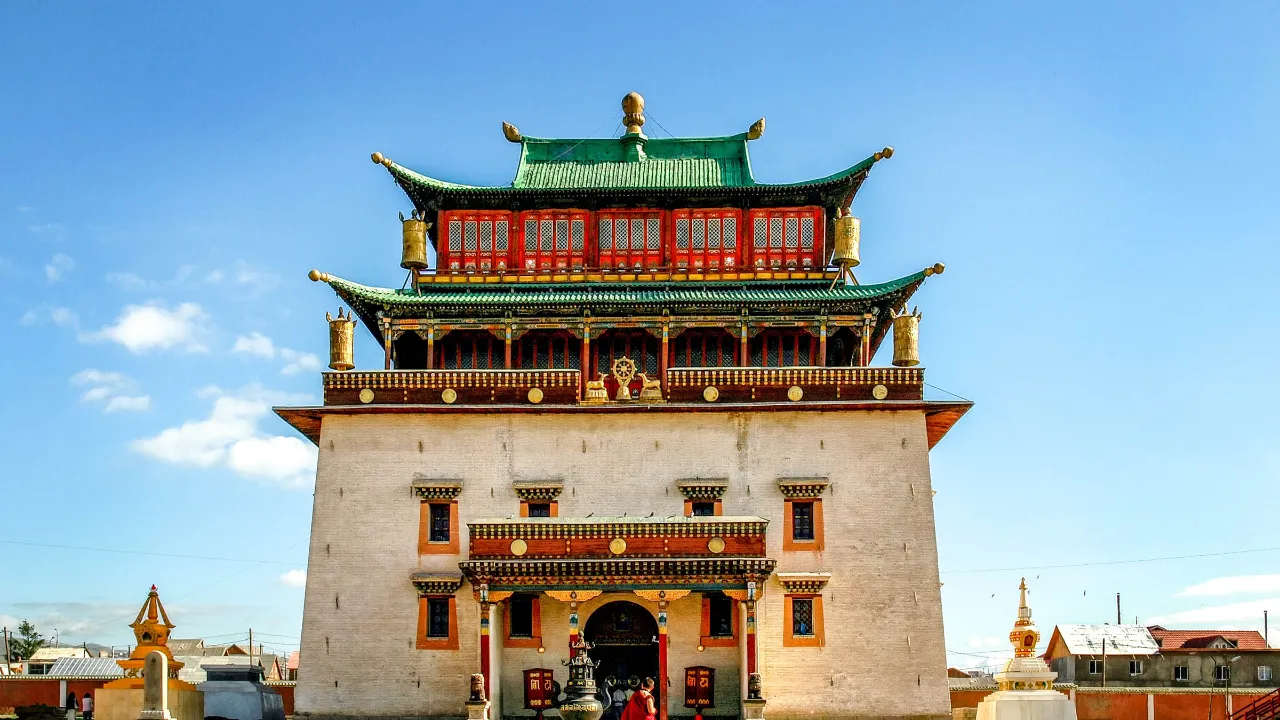Gandan-luostari Ulan Batorissa – Mongolian tärkein buddhalainen luostari Gandan-luostari Ulan Batorissa – Mongolian tärkein buddhalainen luostari