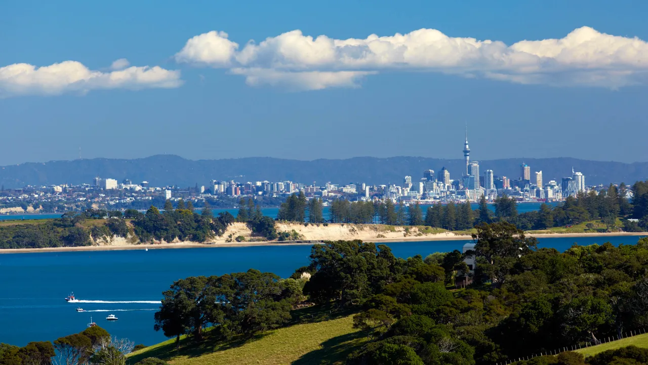 Auckland – Purjeiden kaupunki – Sky Towerin kanssa Auckland – Purjeiden kaupunki – Sky Towerin kanssa