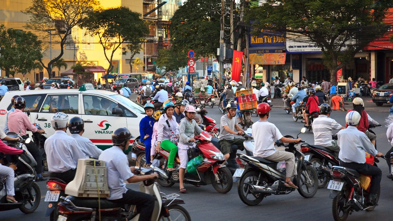 Saigonn vilkas liikenne on elämys Saigonn vilkas liikenne on elämys