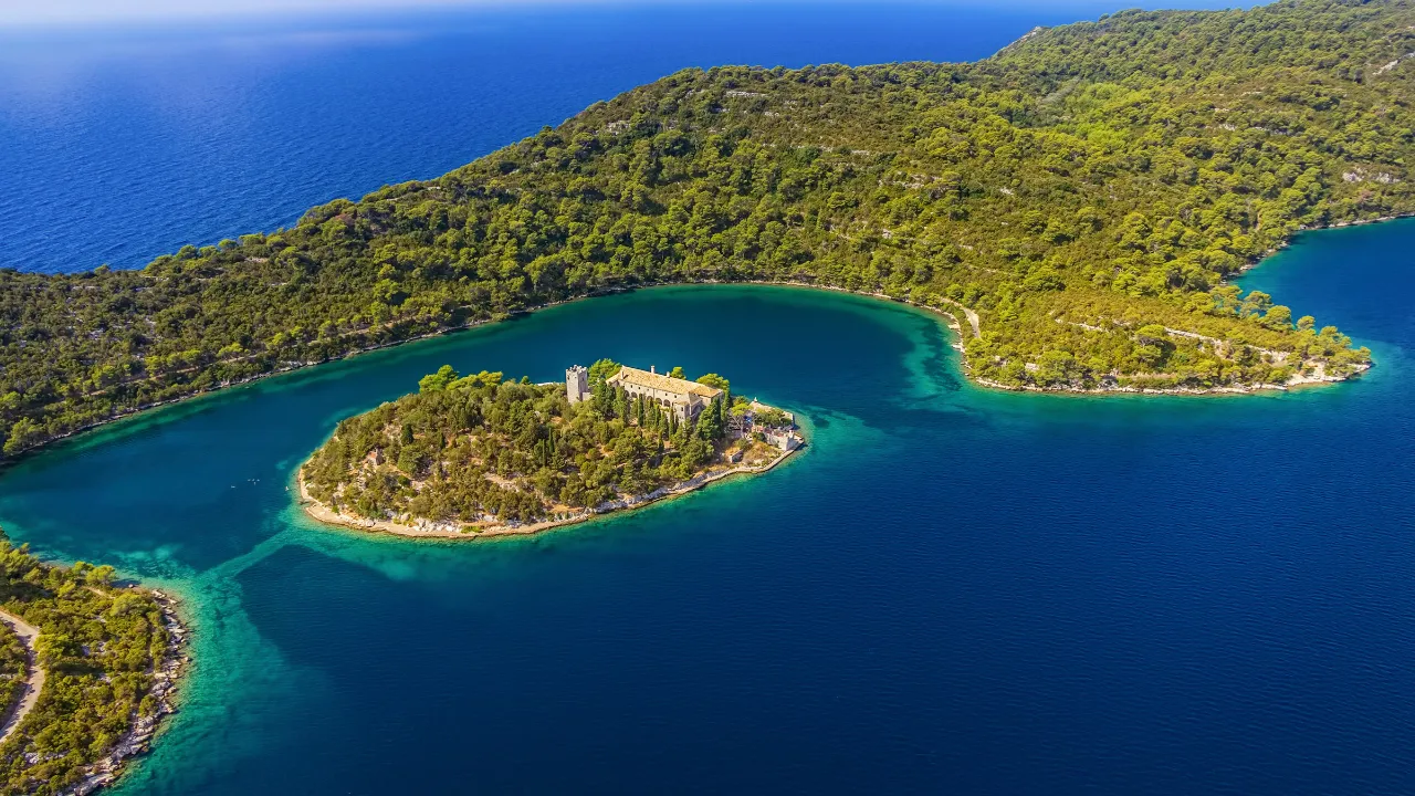 Mljet on eteläisin dalmatialaisista saarista