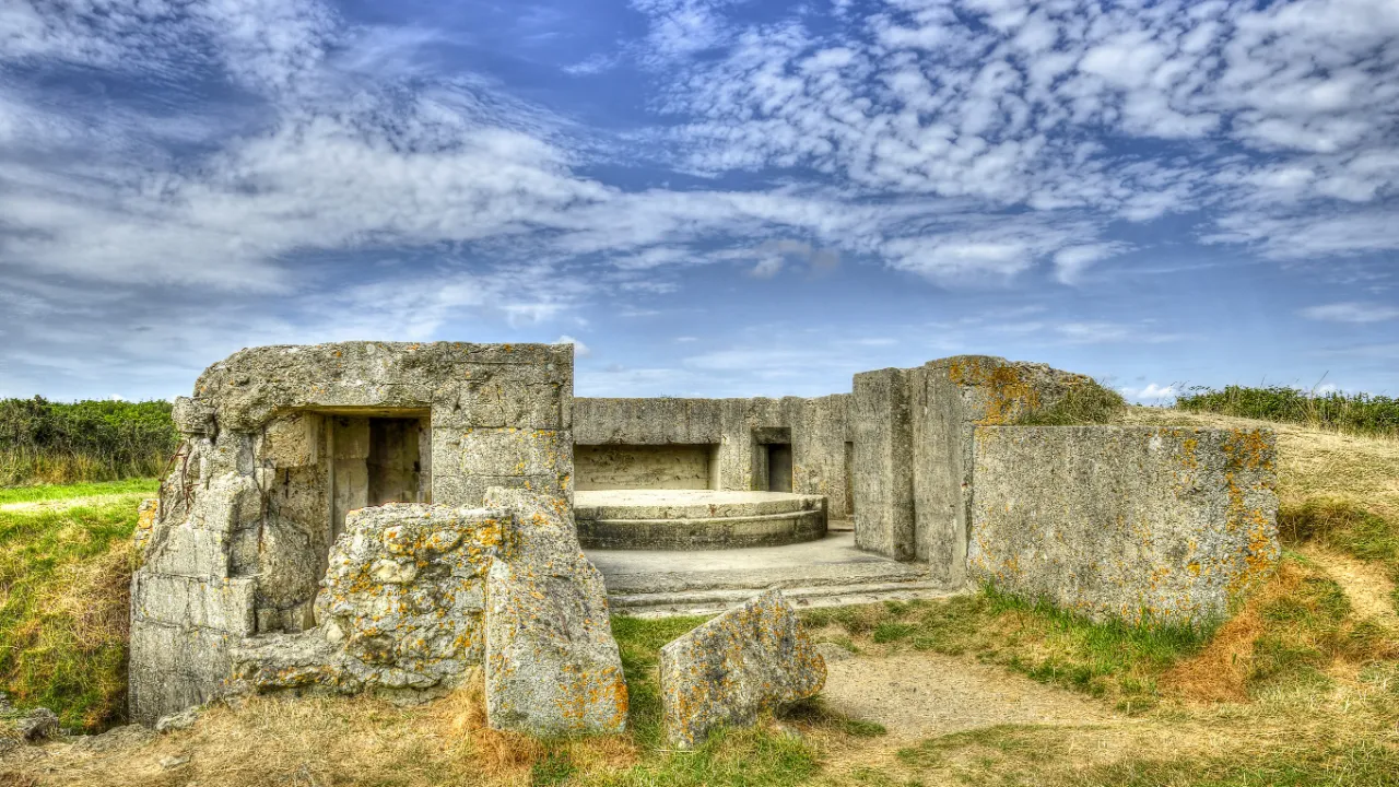 Sotamuistomerkki ja museo, Pointe du Hoc Sotamuistomerkki ja museo, Pointe du Hoc