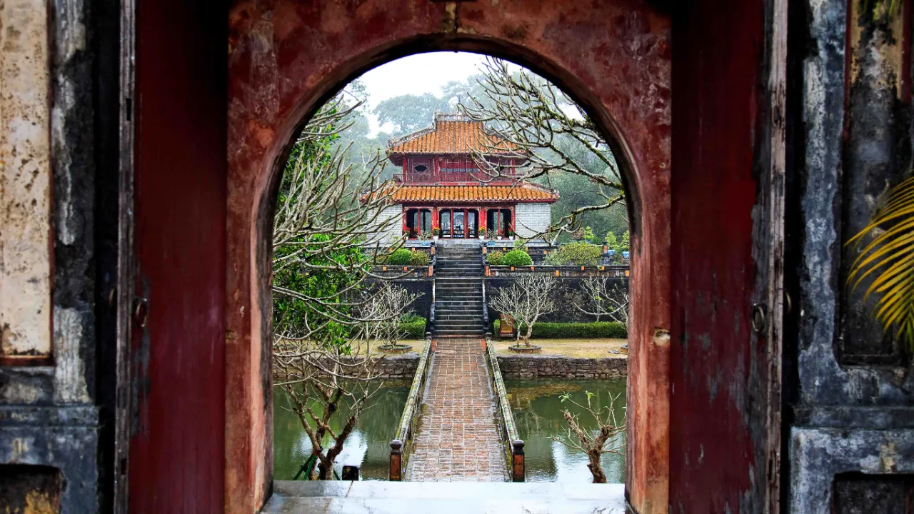 Keisari Ming Mangin mausoleumi Huéssa Keisari Ming Mangin mausoleumi Huéssa