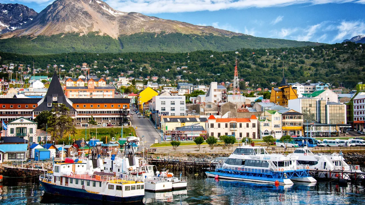 Ushuaia on maailman eteläisin kaupunki Ushuaia on maailman eteläisin kaupunki