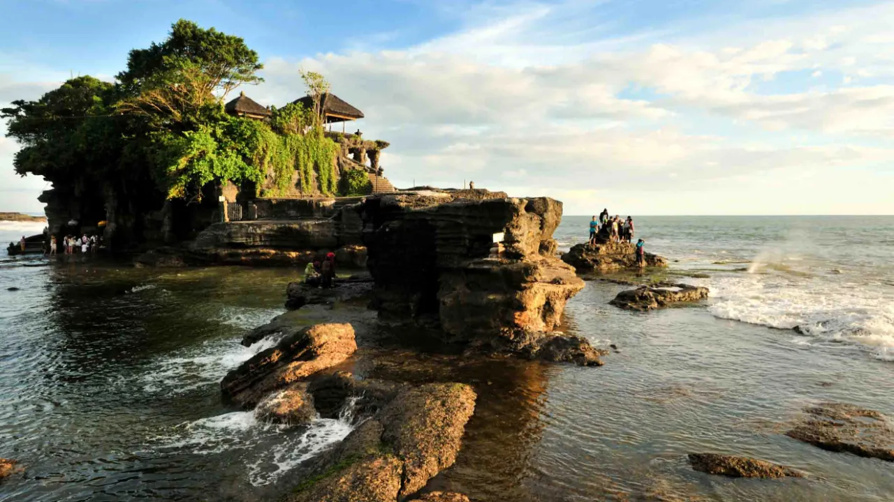 Tanah Lot -temppeli Balilla
