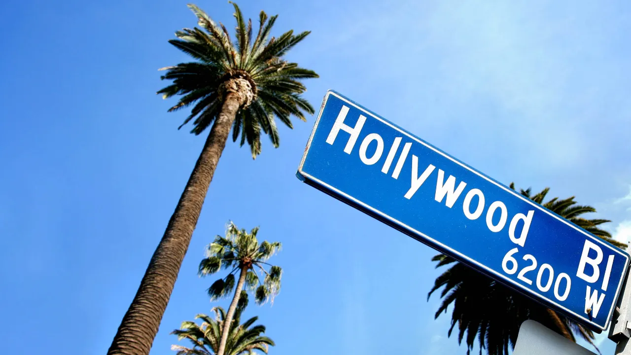 Los Angeles on Yhdysvaltojen toiseksi suurin kaupunki Los Angeles on Yhdysvaltojen toiseksi suurin kaupunki