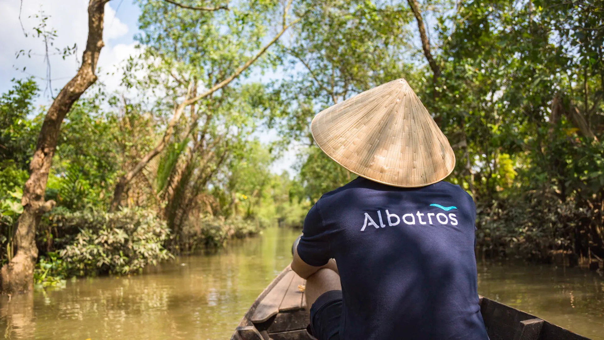 Albatrosin matkanjohtaja edessä